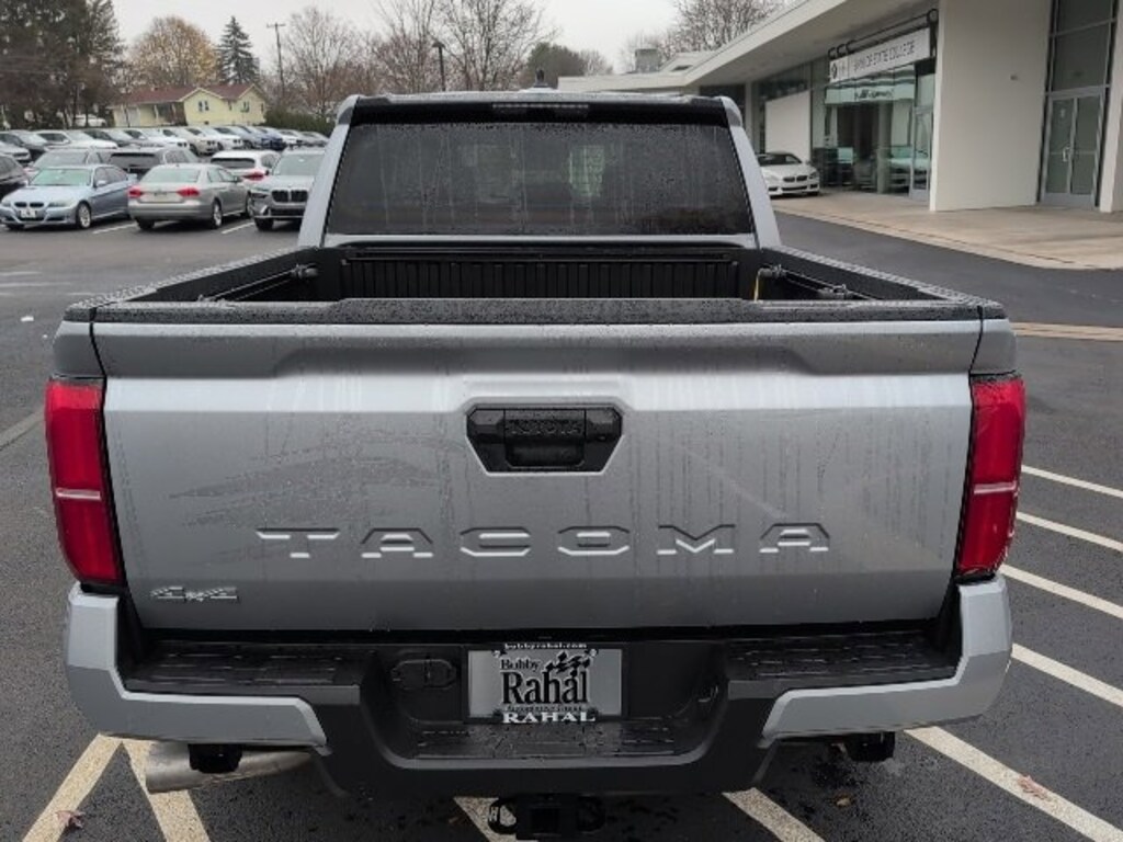 New 2025 Toyota Tacoma SR5 Truck