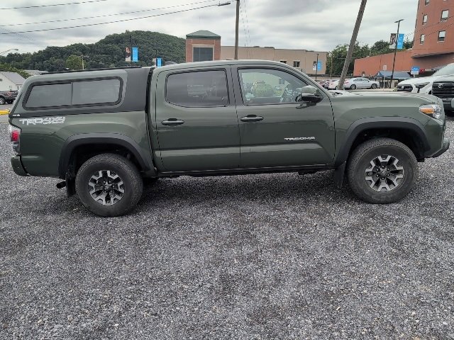 2021 Toyota Tacoma TRD Off-Road photo 2