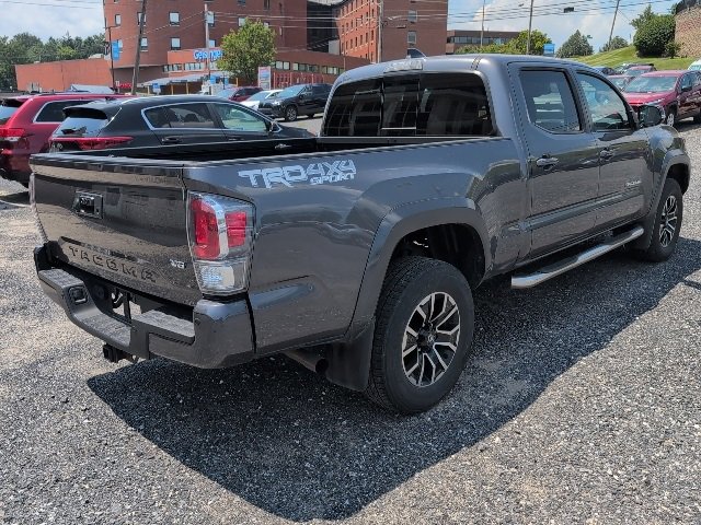 2022 Toyota Tacoma TRD Sport photo 3