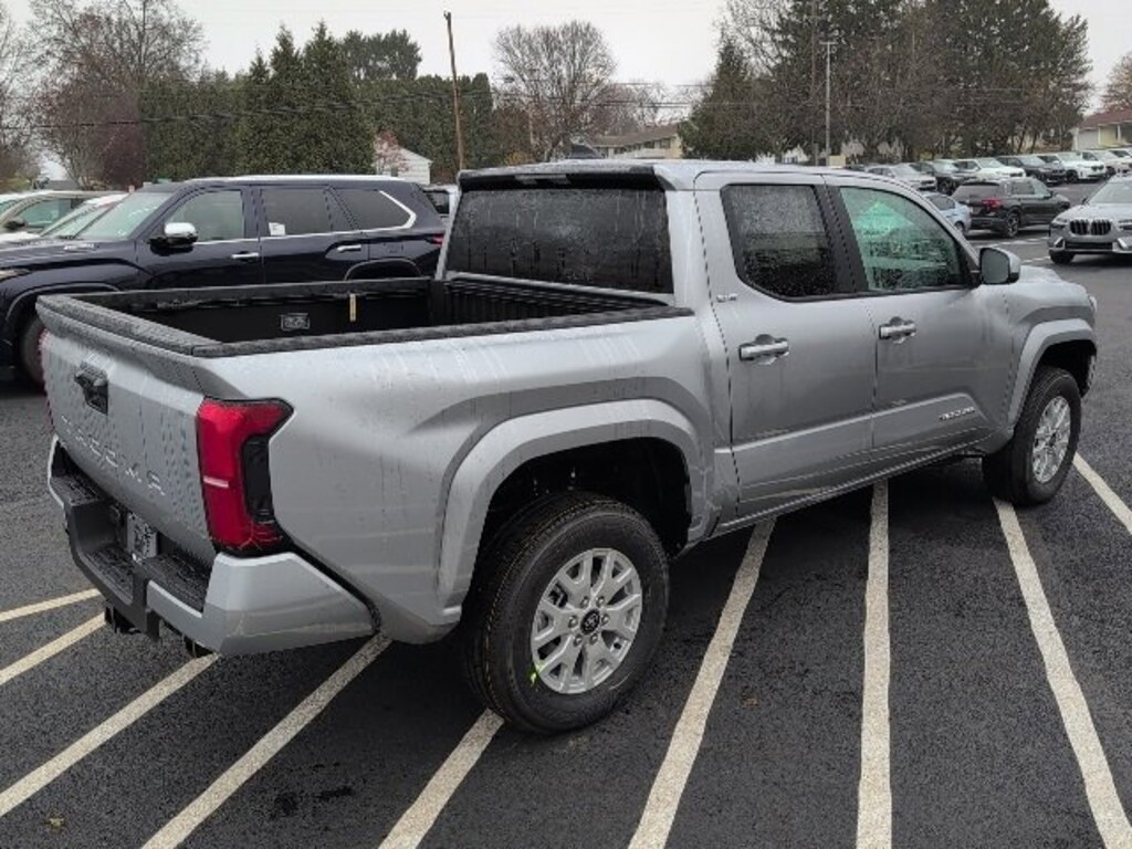 New 2025 Toyota Tacoma SR5 Truck