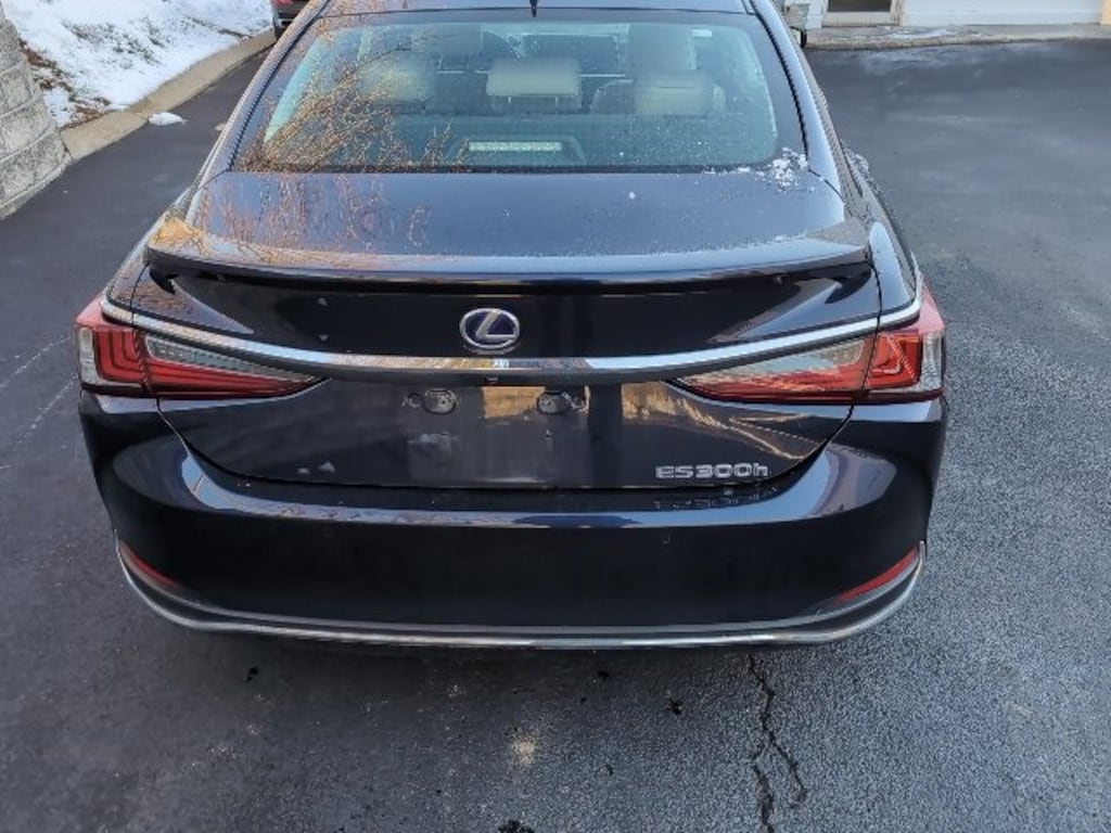 Used 2021 Lexus ES 300h Luxury Sedan