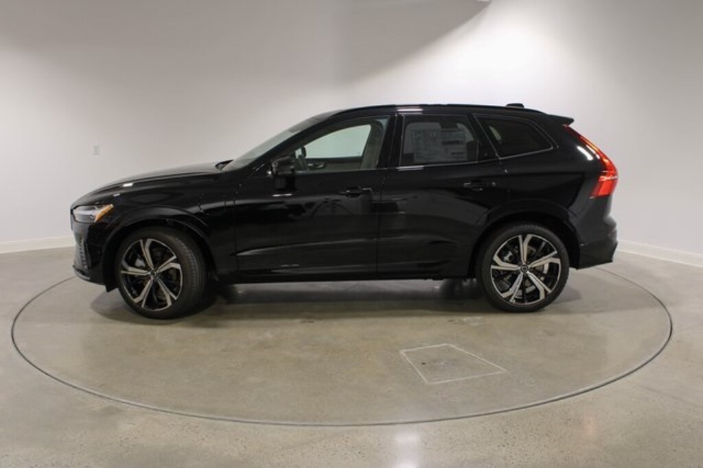 New 2025 Volvo XC60 plugin hybrid For Sale at Bobby Rahal Volvo Cars