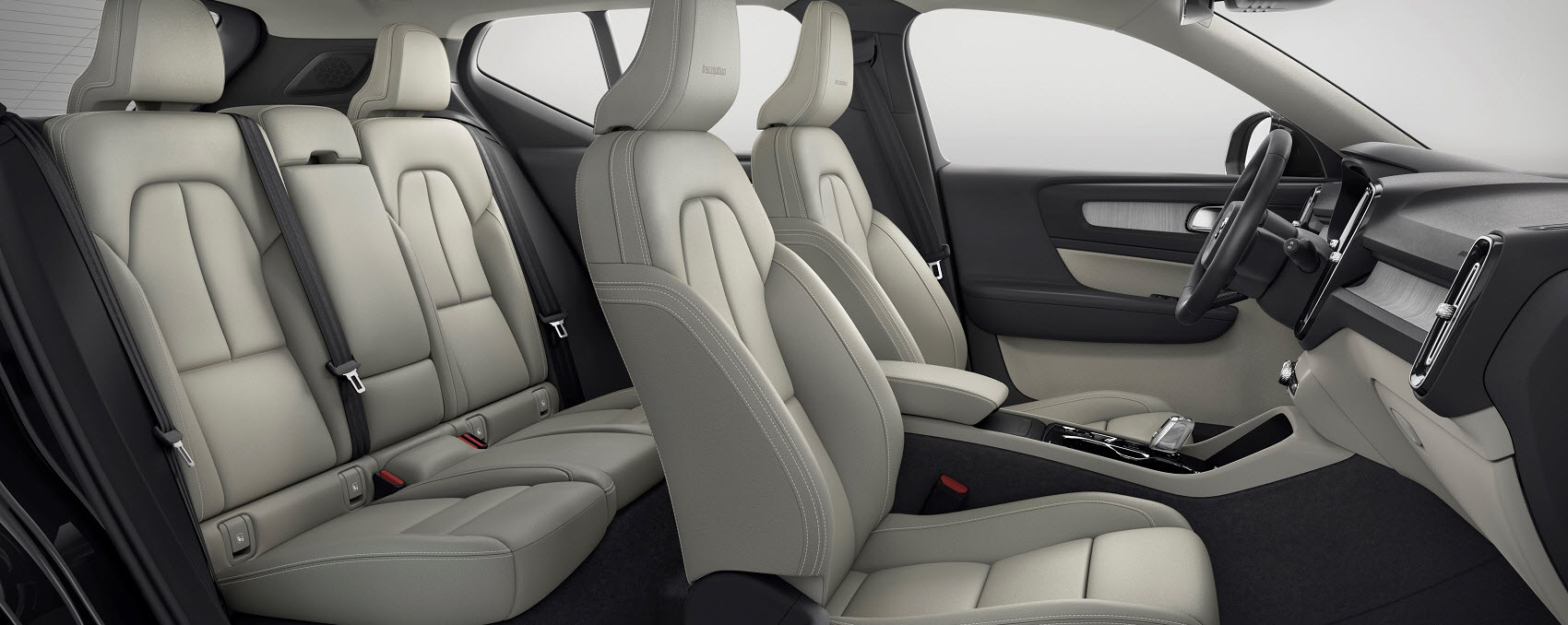 Volvo XC40 Interior Space