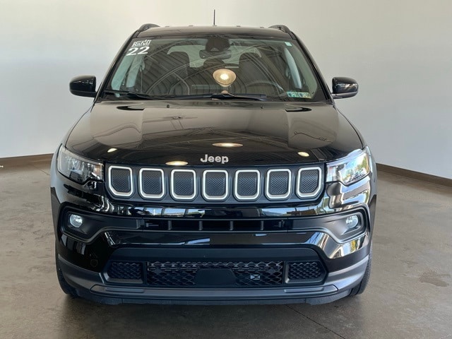 Used 2022 Jeep Compass Latitude Lux with VIN 3C4NJDFB5NT112144 for sale in Wexford, PA