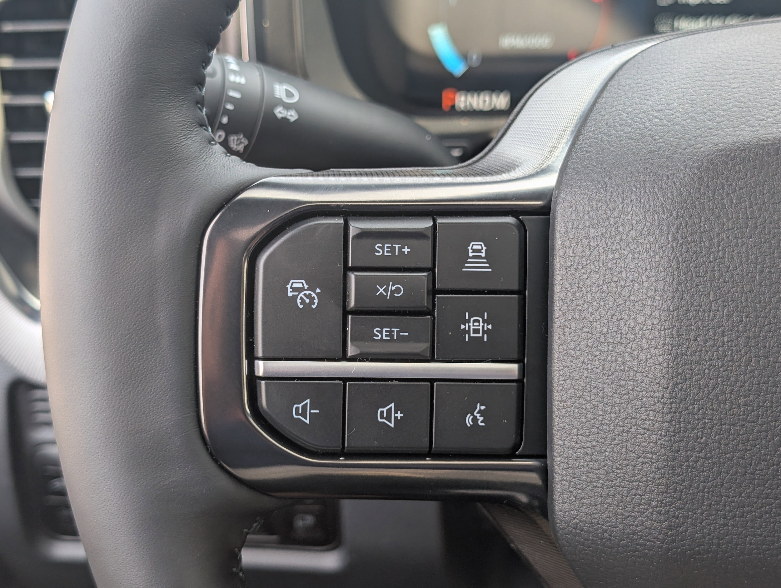 2025 Ford F-350 Super Duty Platinum - Photo 22