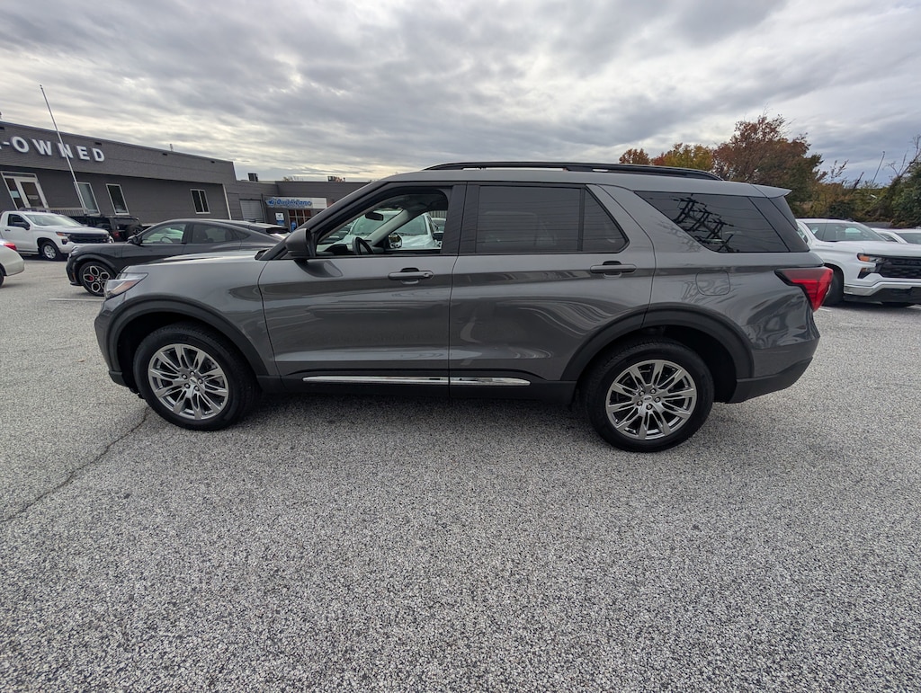 Used 2025 Ford Explorer Active SUV