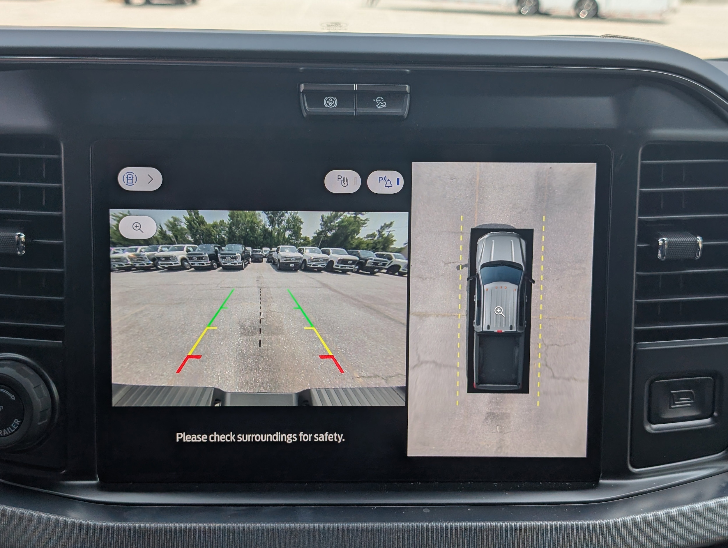 2025 Ford F-350 Super Duty Platinum - Photo 30