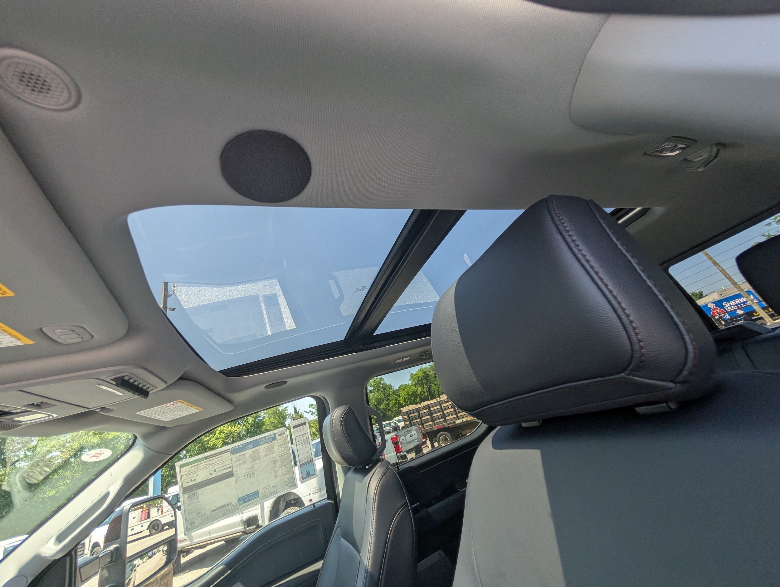 2025 Ford F-350 Super Duty Lariat - Photo 17