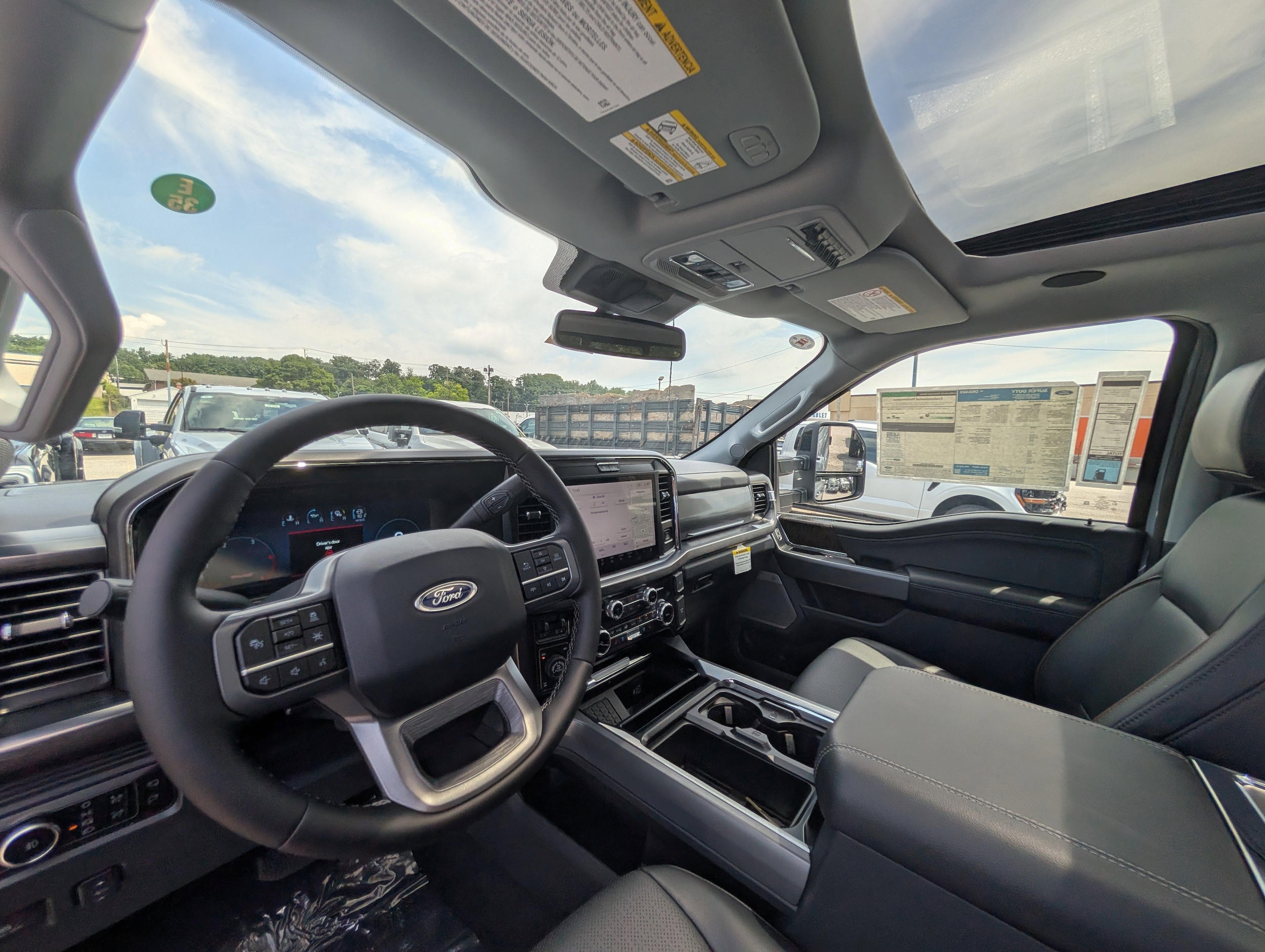 2025 Ford F-350 Super Duty Lariat - Photo 13