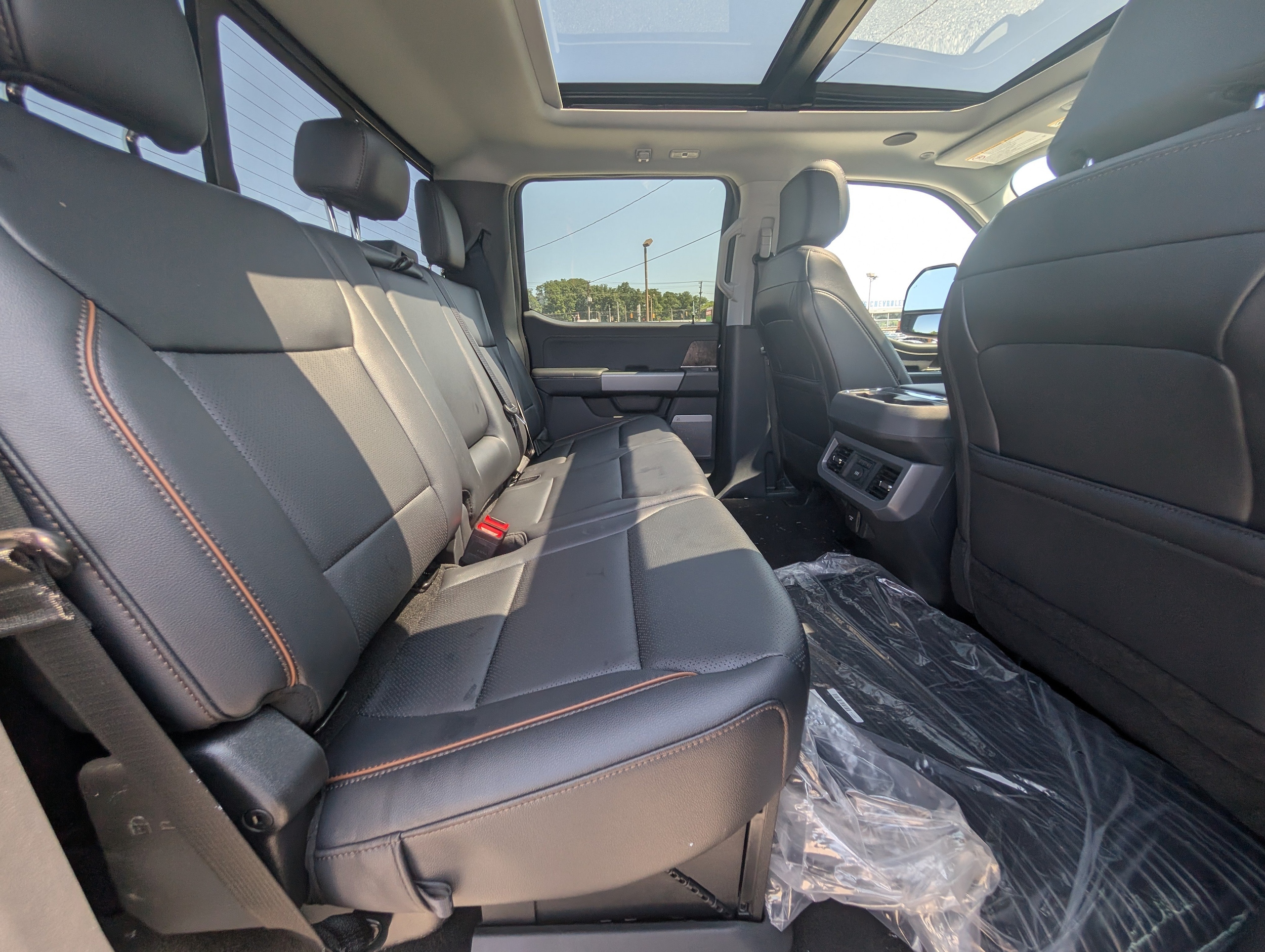2025 Ford F-350 Super Duty Lariat - Photo 10