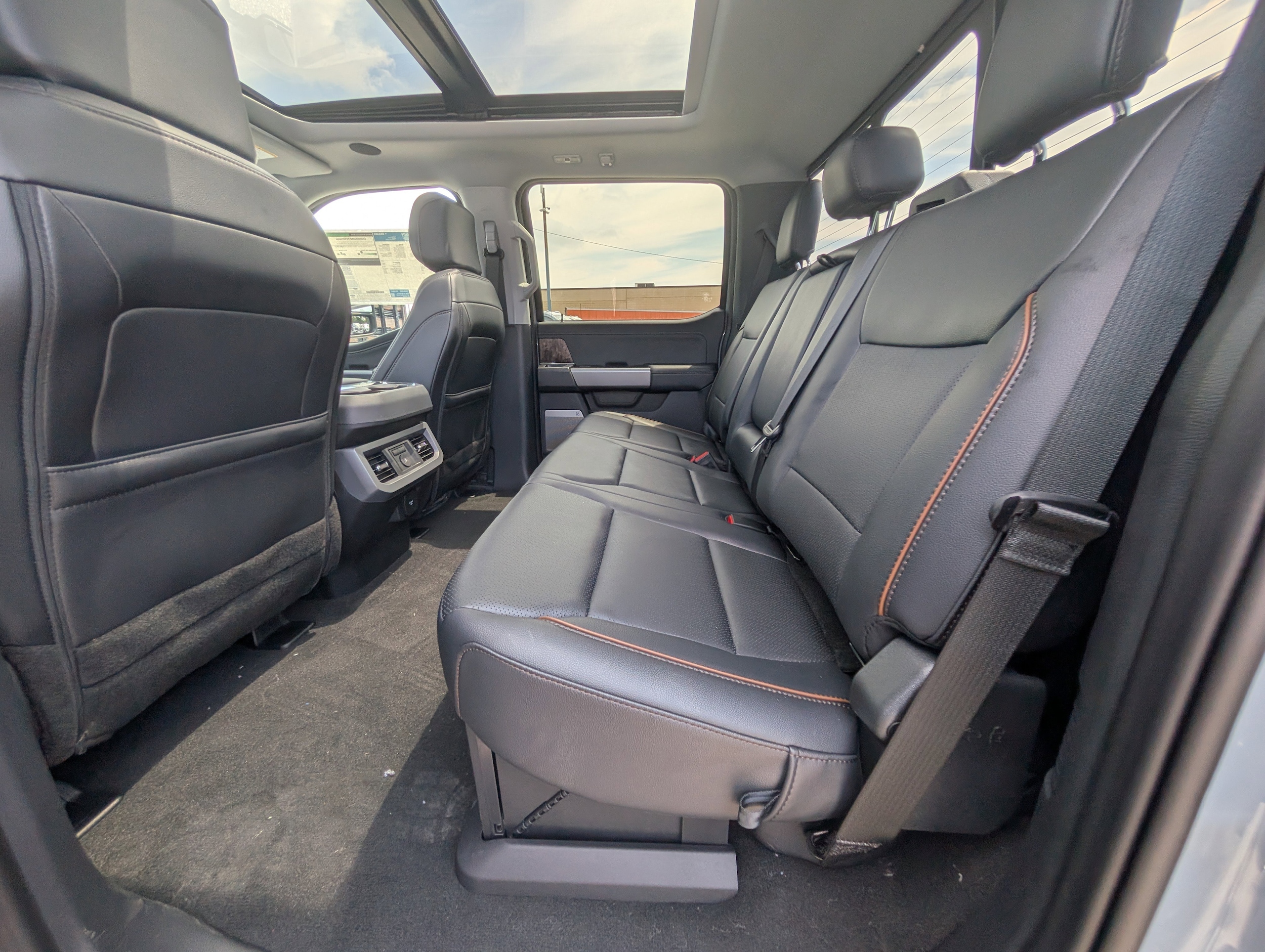 2025 Ford F-350 Super Duty Lariat - Photo 12
