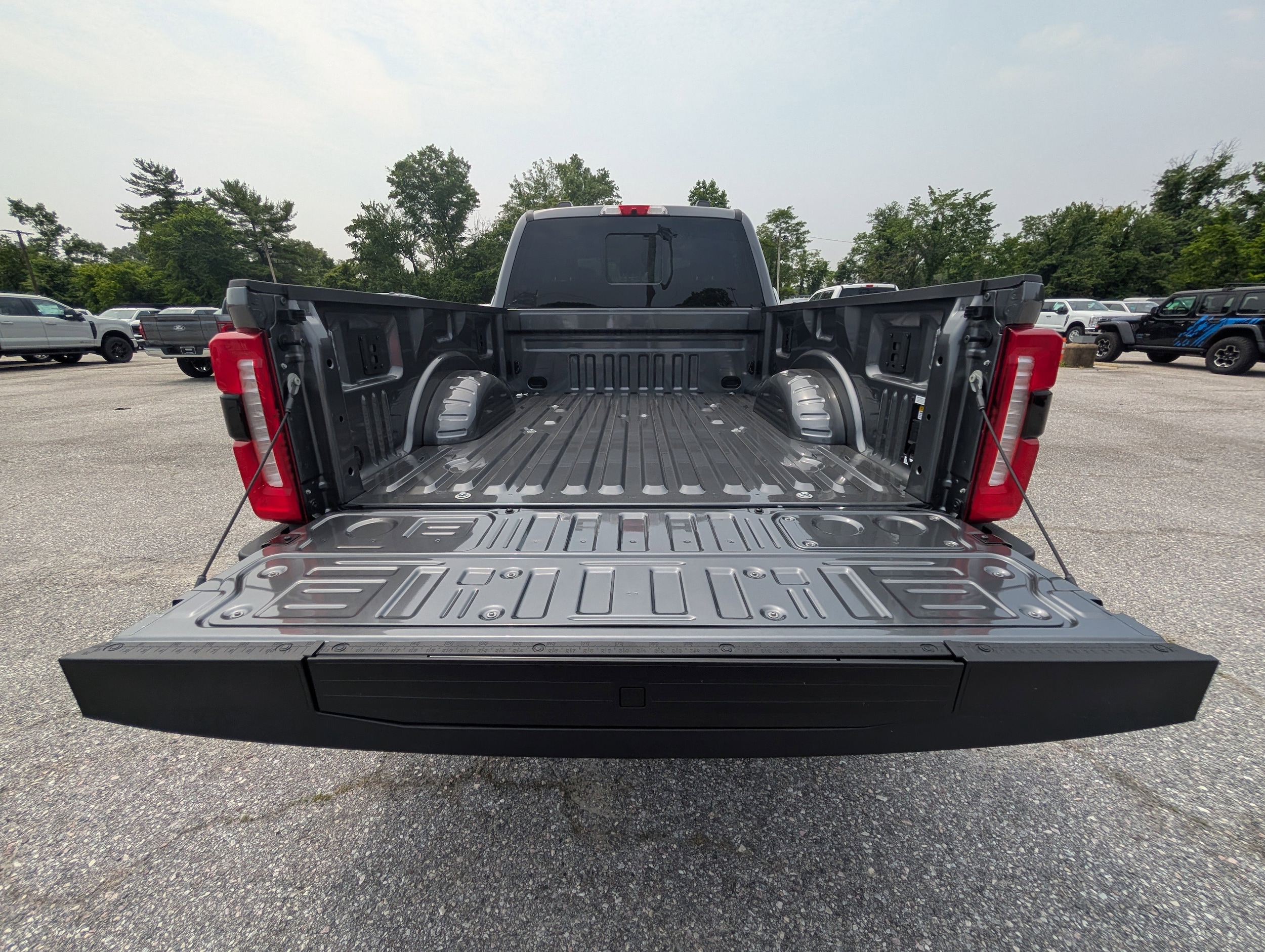 2025 Ford F-350 Super Duty Lariat - Photo 11