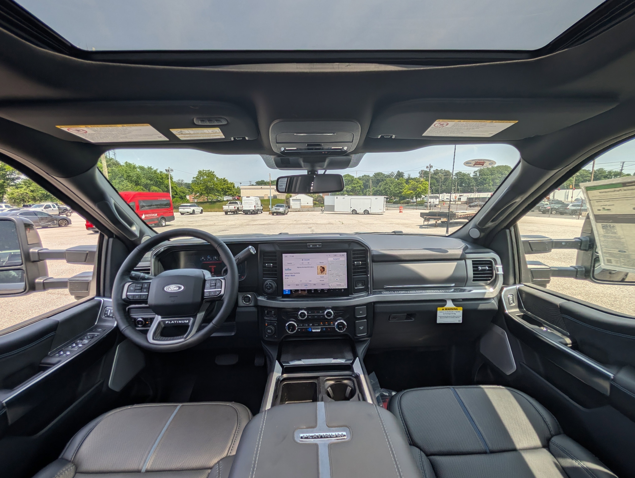 2025 Ford F-350 Super Duty Platinum - Photo 15