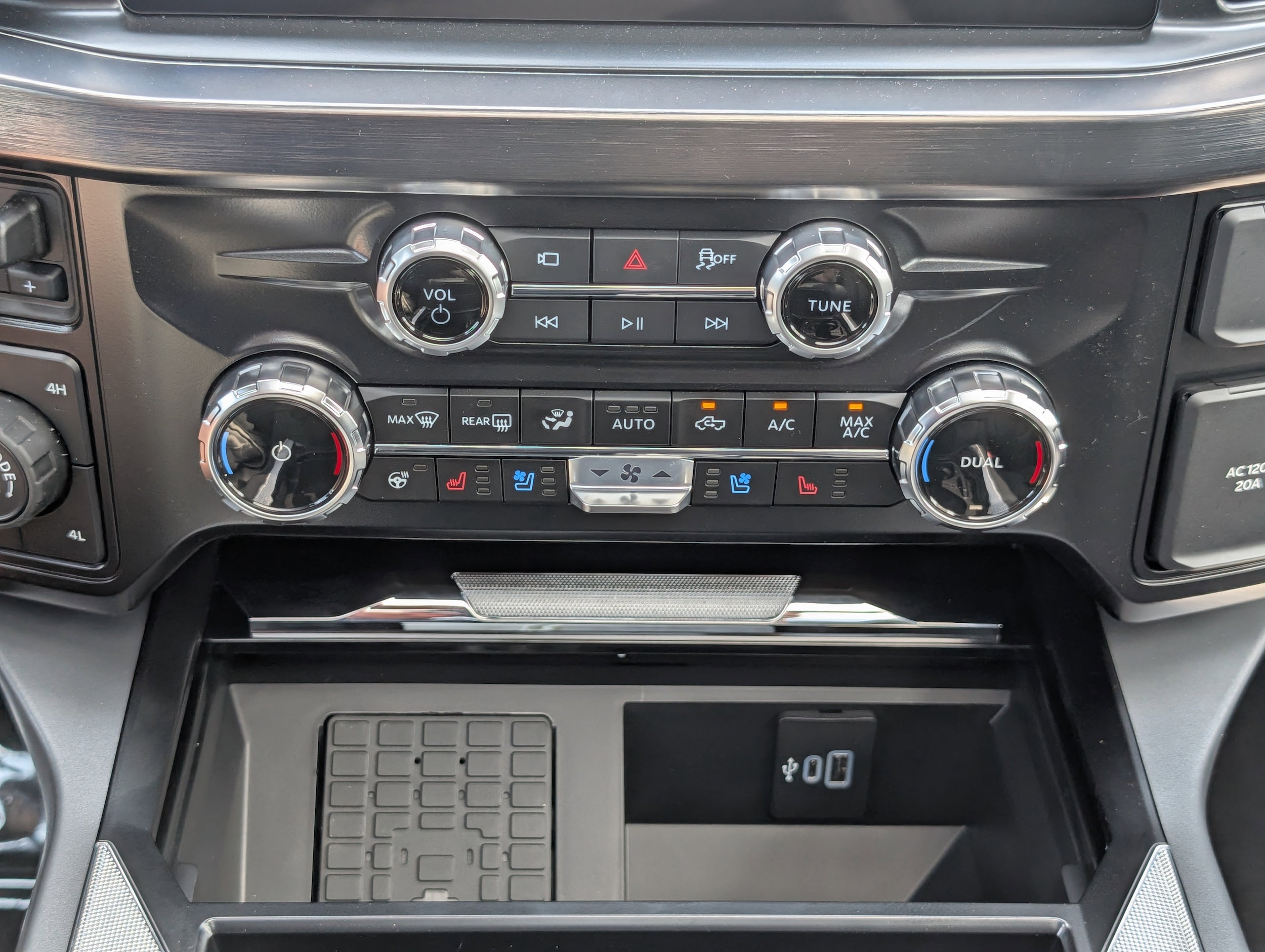 2025 Ford F-350 Super Duty Lariat - Photo 26