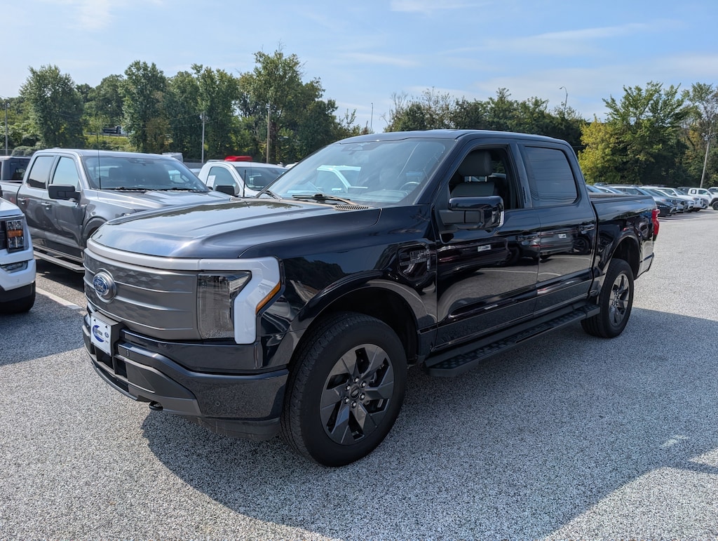Used 2023 Ford F-150 Lightning Lariat Crew Cab Short Bed Truck