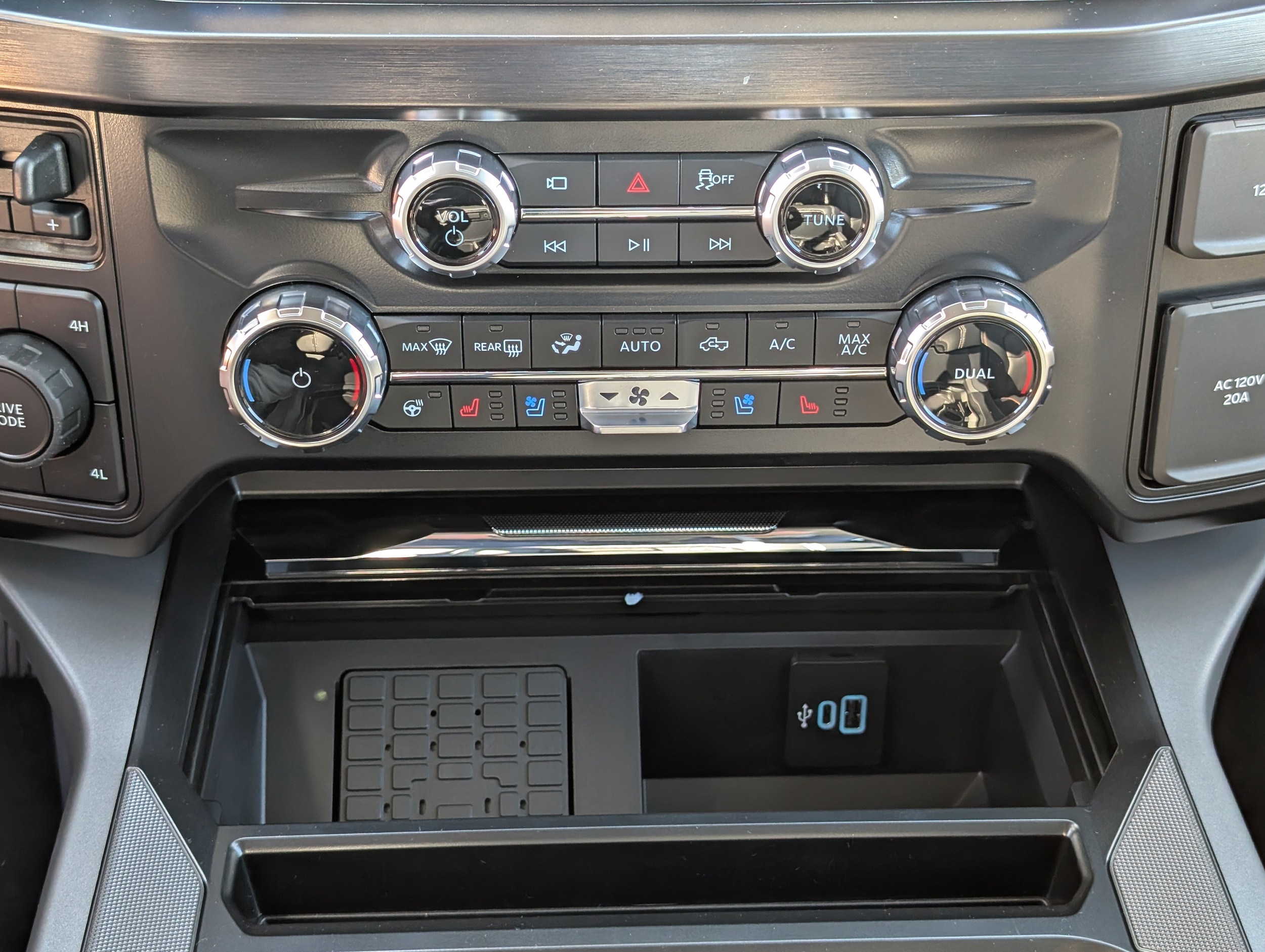 2026 Ford F-350 Super Duty Lariat - Photo 23