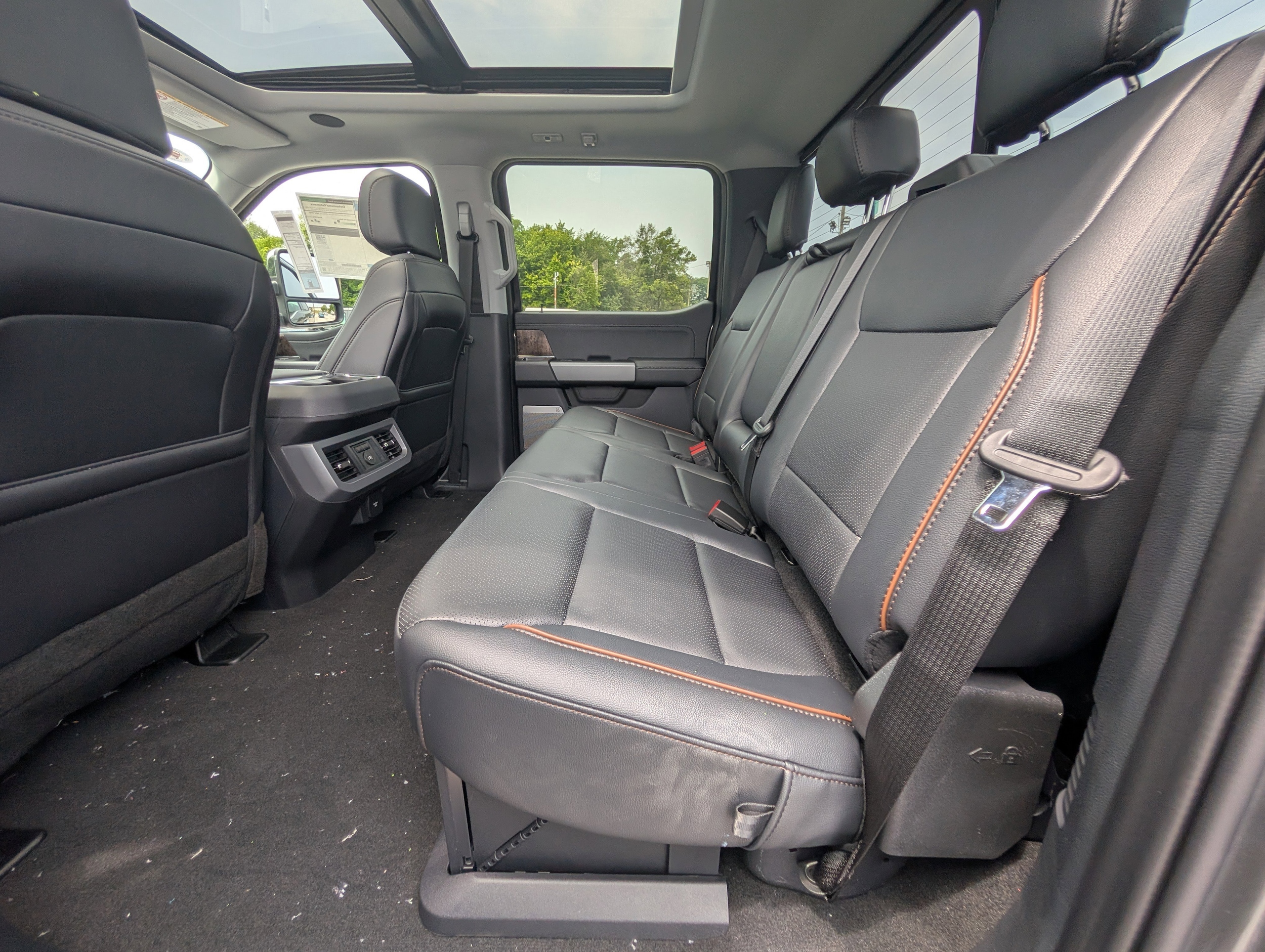 2025 Ford F-350 Super Duty Lariat - Photo 12
