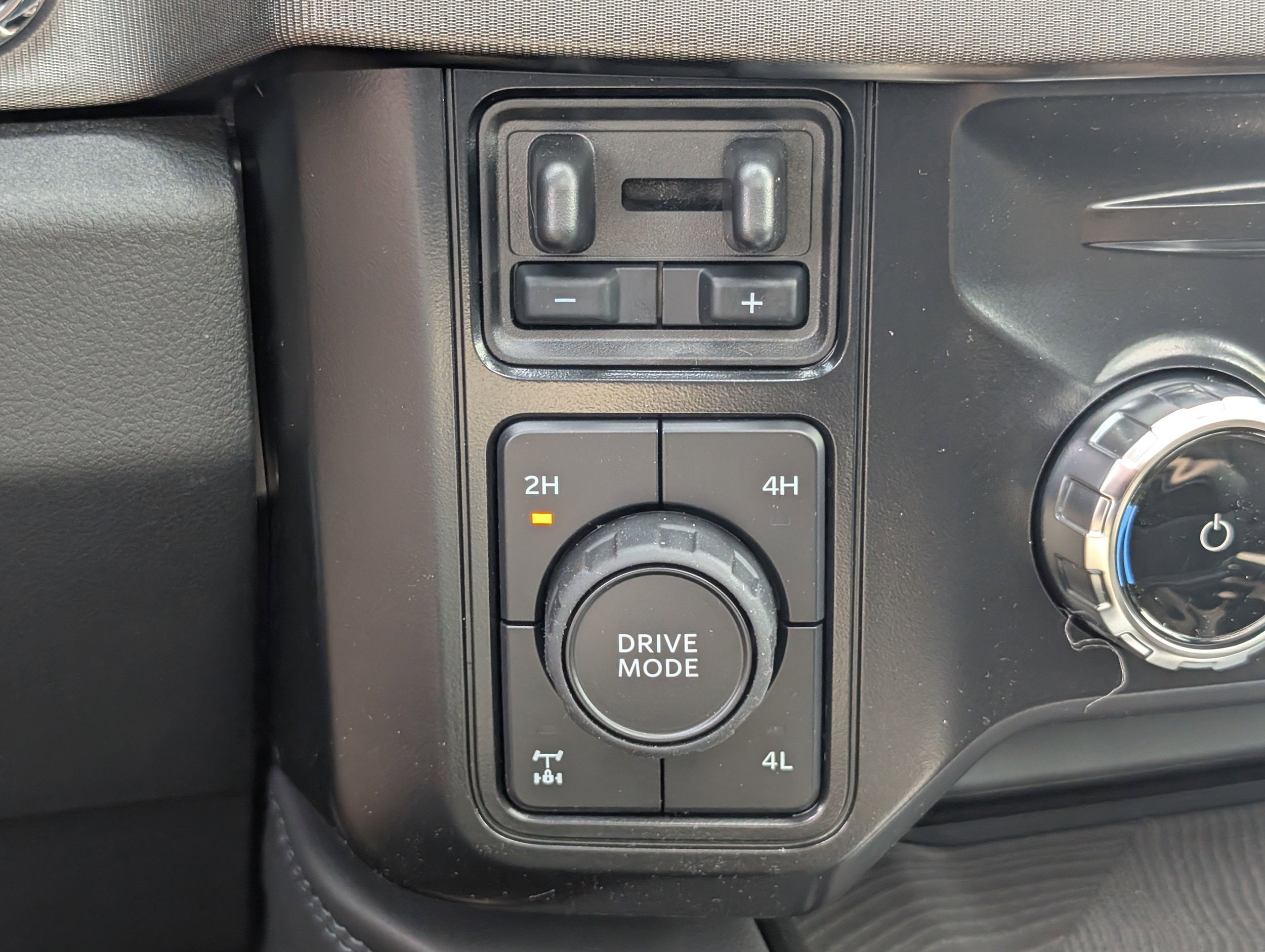 2025 Ford F-350 Super Duty Platinum - Photo 26