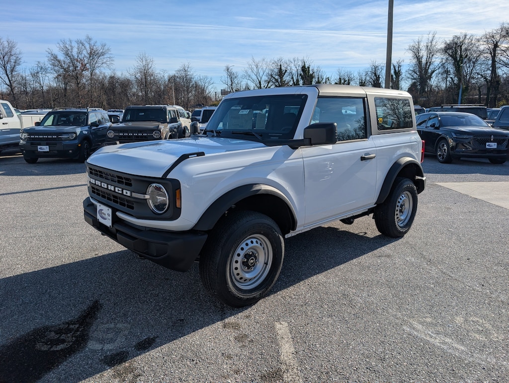 New 2025 Ford Bronco Base SUV