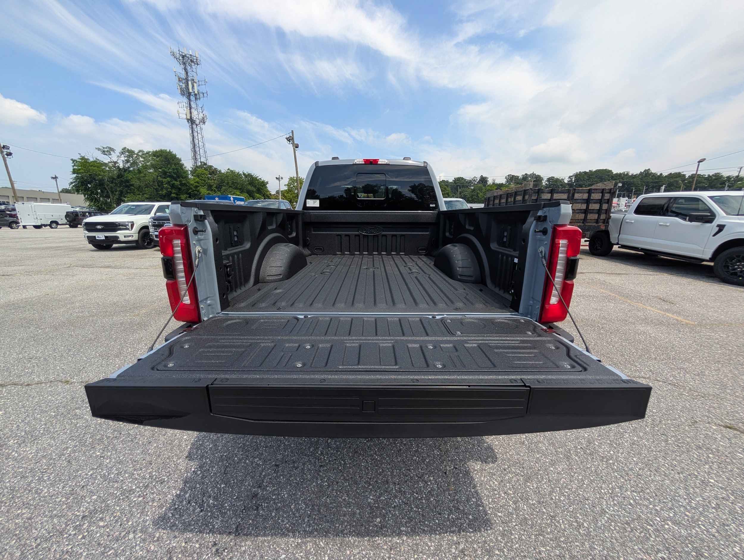 2025 Ford F-350 Super Duty Lariat - Photo 11
