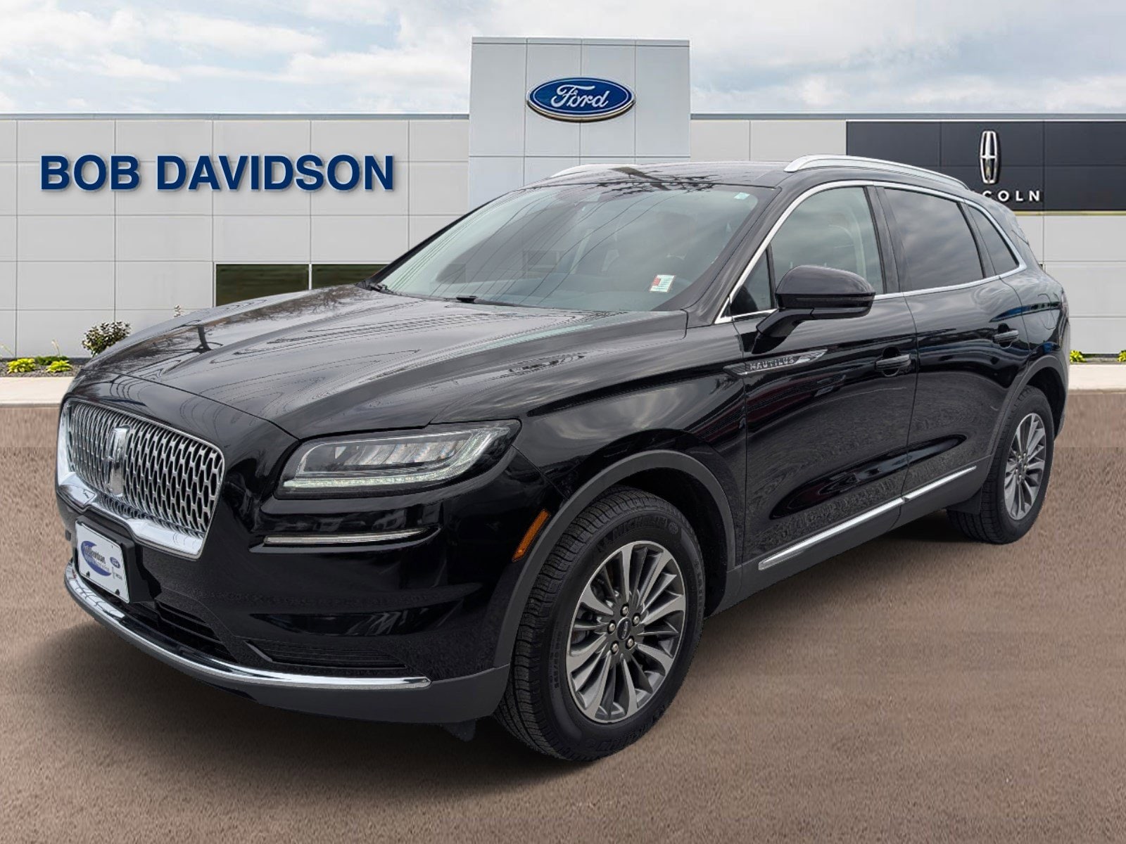 2022 Lincoln Nautilus Standard AWD