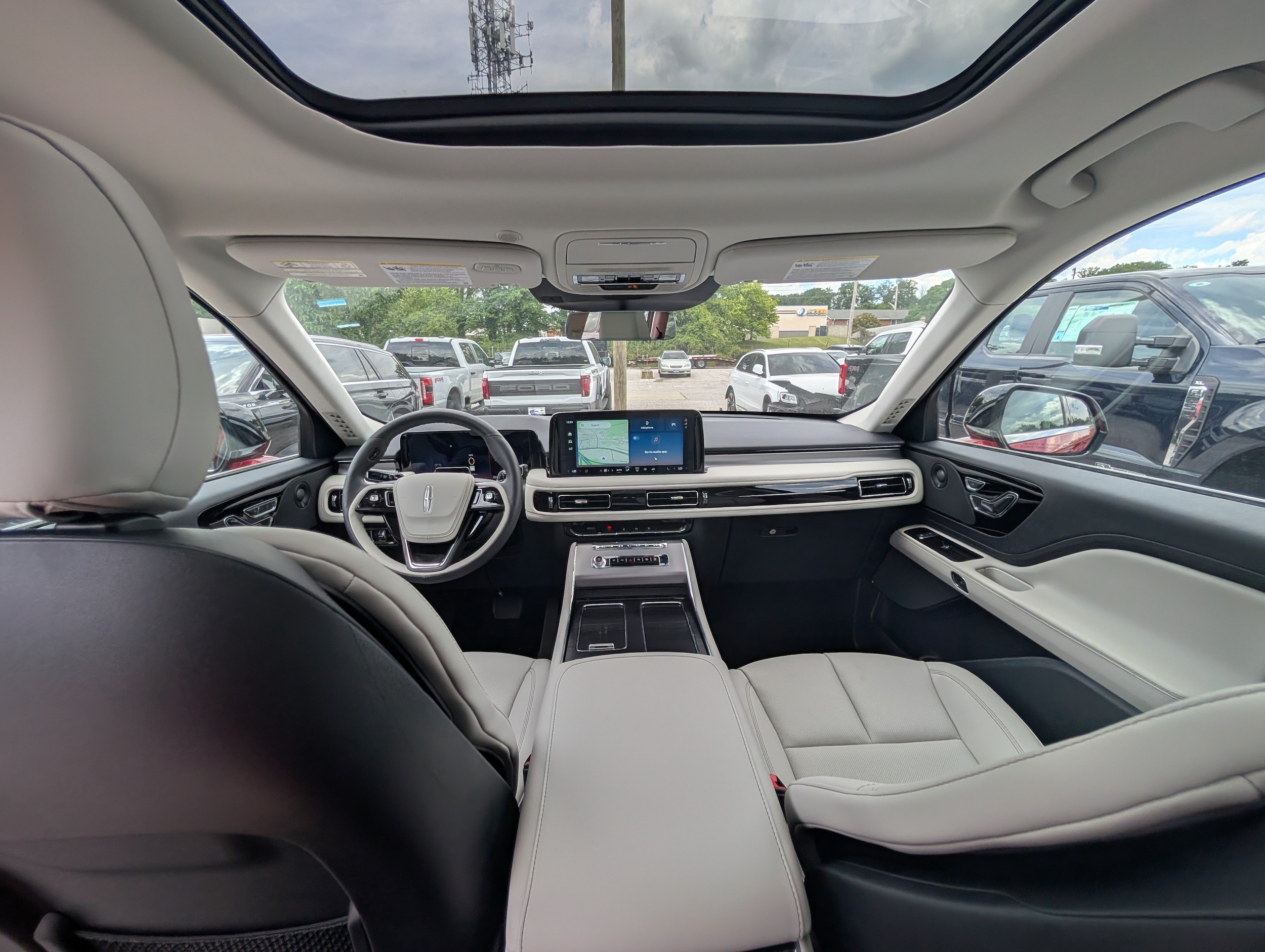 2026 Lincoln Aviator Premiere - Photo 17