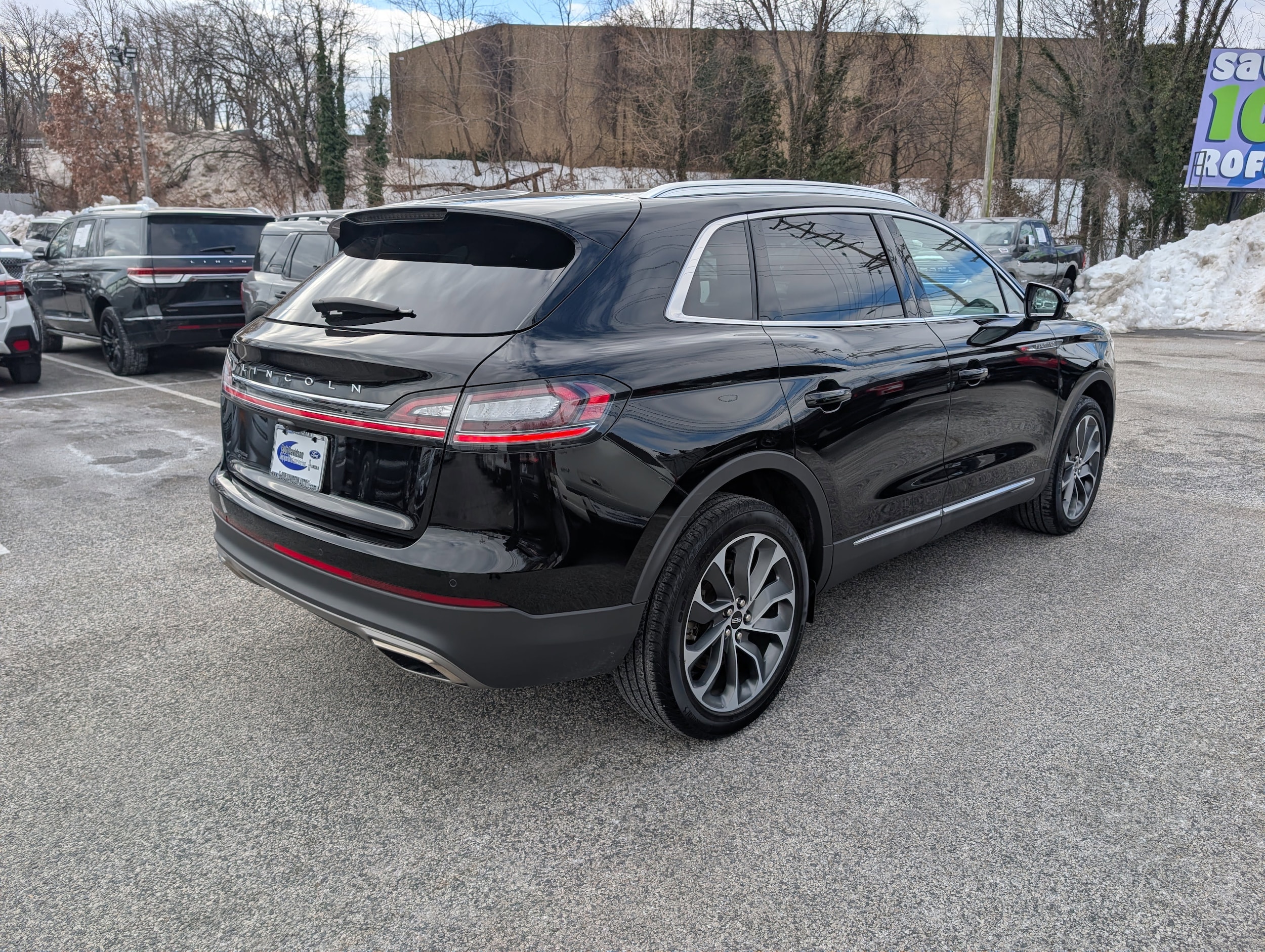 View vehicle photo 6