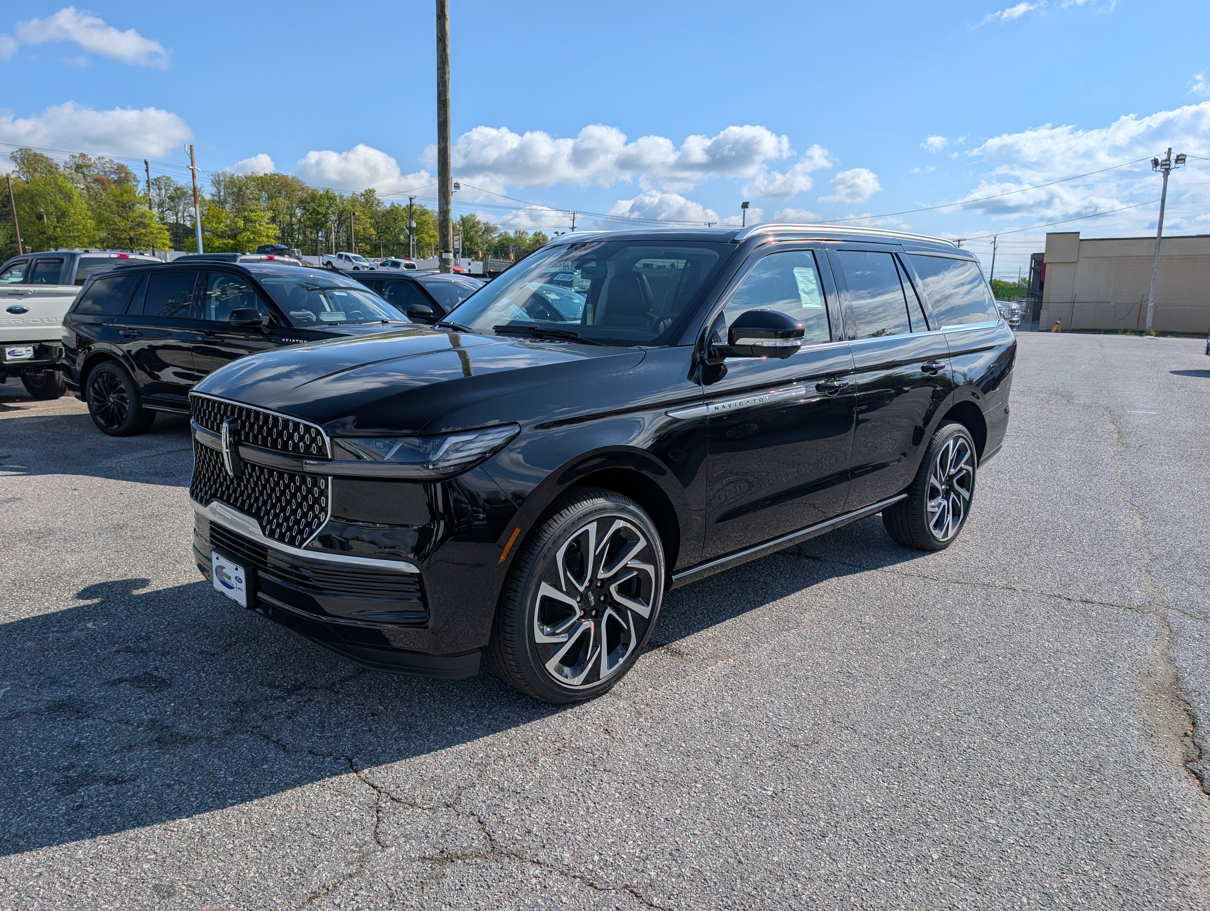 2026 Lincoln Navigator Reserve | CarEdge | CarEdge