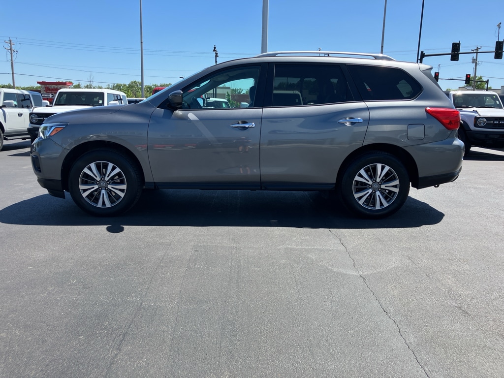 Used 2020 Nissan Pathfinder SL Sport Utility