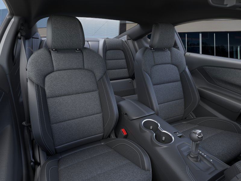 2026 Ford Mustang EcoBoost - Photo 12