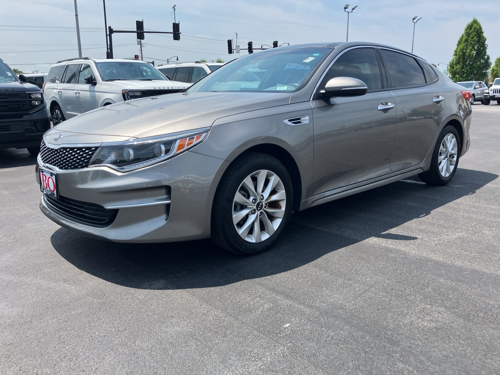 Used 2016 Kia Optima EX with VIN 5XXGU4L38GG013667 for sale in Ellisville, MO