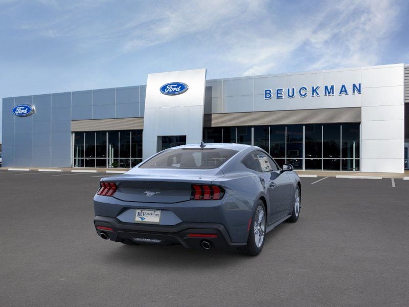 2026 Ford Mustang EcoBoost - Photo 9