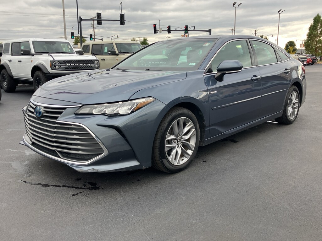 Used 2019 Toyota Avalon Hybrid XLE Sedan