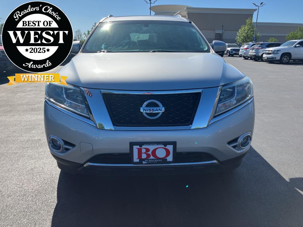2016 Nissan Pathfinder Platinum 4WD's photo