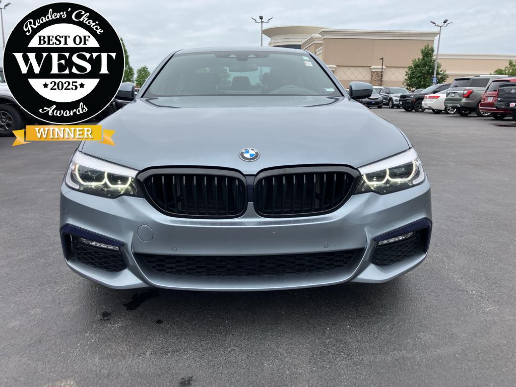 2018 BMW 5 Series 530i xDrive Sedan's photo