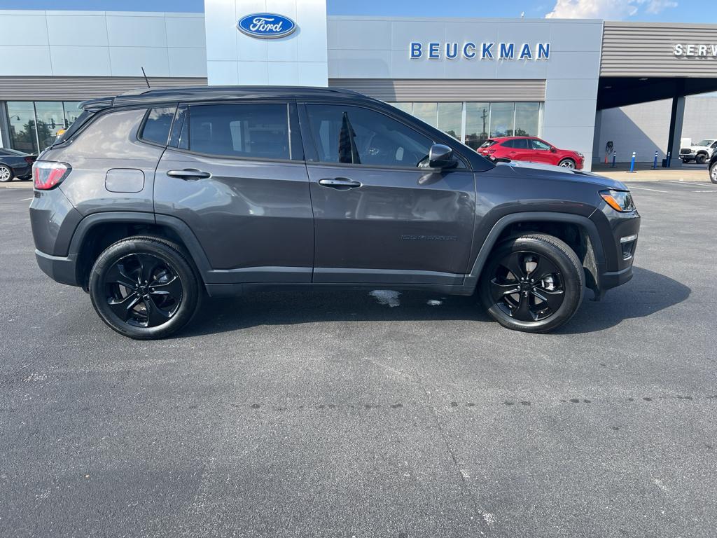 Used 2019 Jeep Compass Latitude with VIN 3C4NJDBB1KT696222 for sale in Ellisville, MO