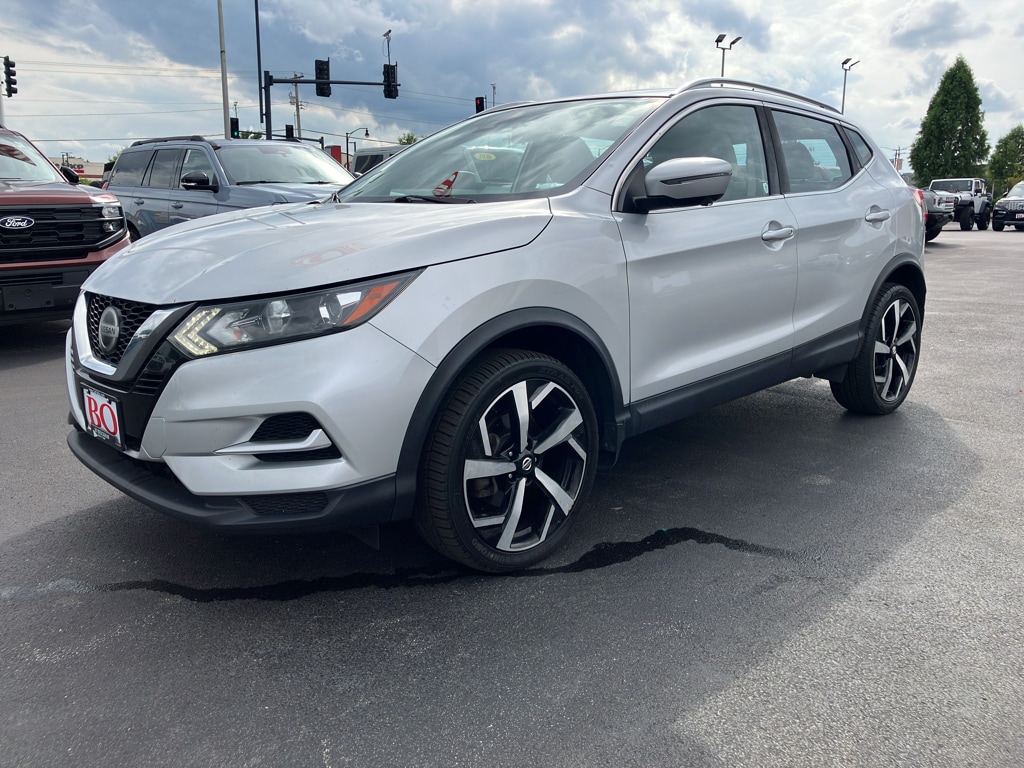 Used 2020 Nissan Rogue Sport SL with VIN JN1BJ1CV4LW251305 for sale in Ellisville, MO