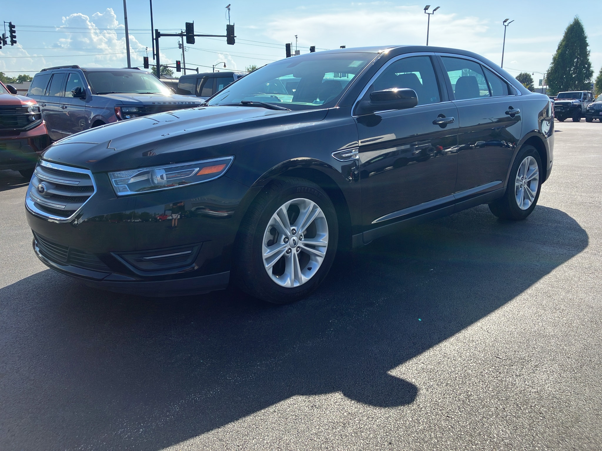 Used 2017 Ford Taurus SEL with VIN 1FAHP2H82HG112036 for sale in Ellisville, MO