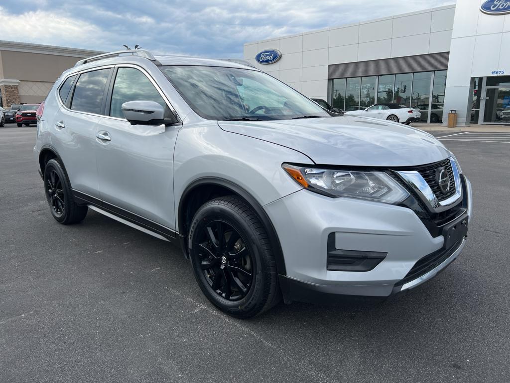 Used 2018 Nissan Rogue SV with VIN 5N1AT2MVXJC791274 for sale in Ellisville, MO