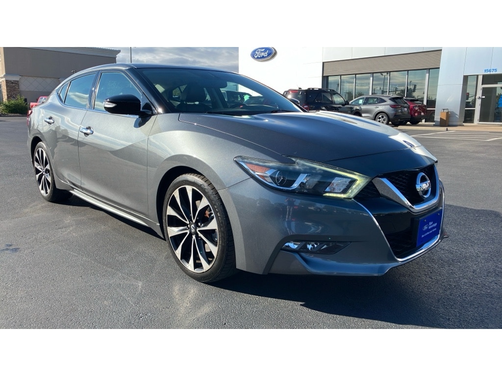 2018 Nissan Maxima SR