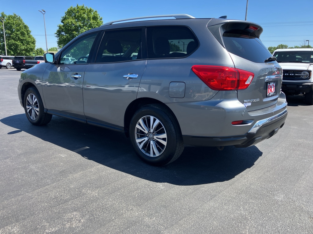 Used 2020 Nissan Pathfinder SL Sport Utility