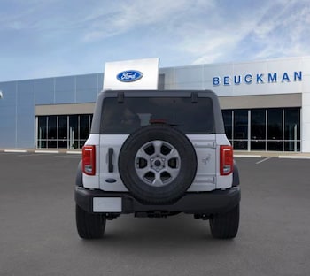 Ford%20Bronco%20at%20Bo%20Beuckman%20Near%20Chesterfield.png