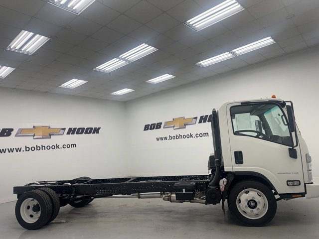 2025 Chevrolet Silverado 4500HD photo 4