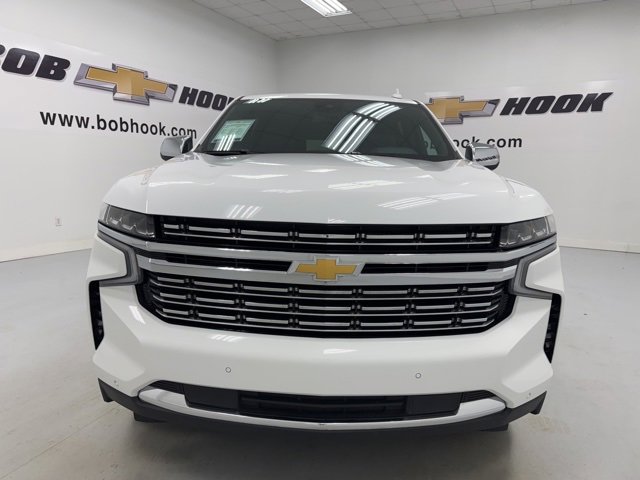 2024 Chevrolet Suburban Premier photo 2