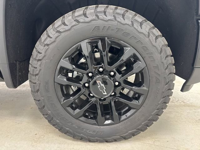 2026 Chevrolet Silverado 3500 HD LTZ - Photo 37