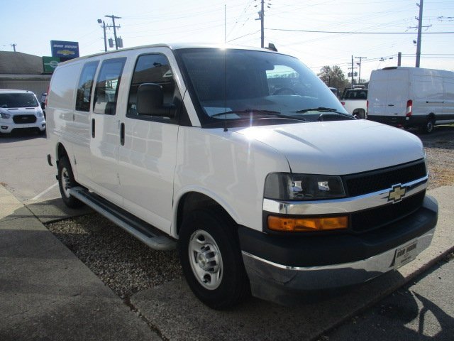 2023 Chevrolet Express 2500 Van Cargo photo 2