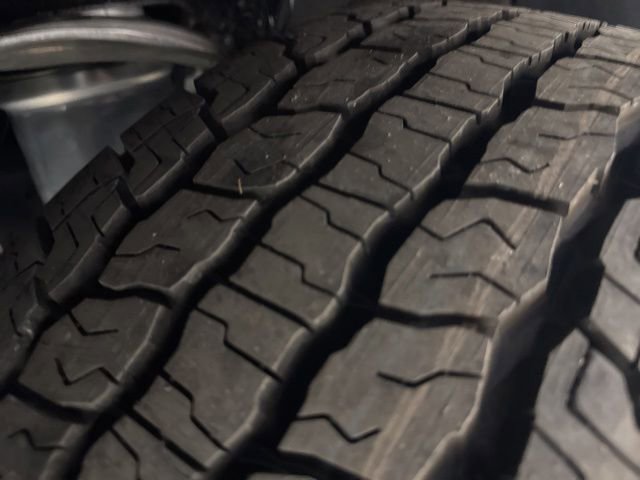 2026 Chevrolet Suburban Z71 - Photo 45
