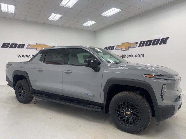 2025 Chevrolet Silverado EV LT photo 3