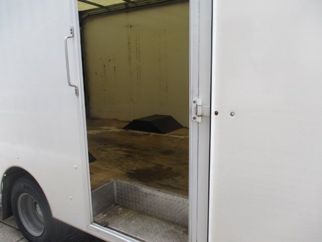 2021 Chevrolet Express 3500 Cutaway photo 4