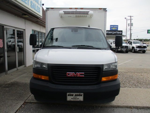 2019 Gmc Savana Cutaway 3500 photo 2